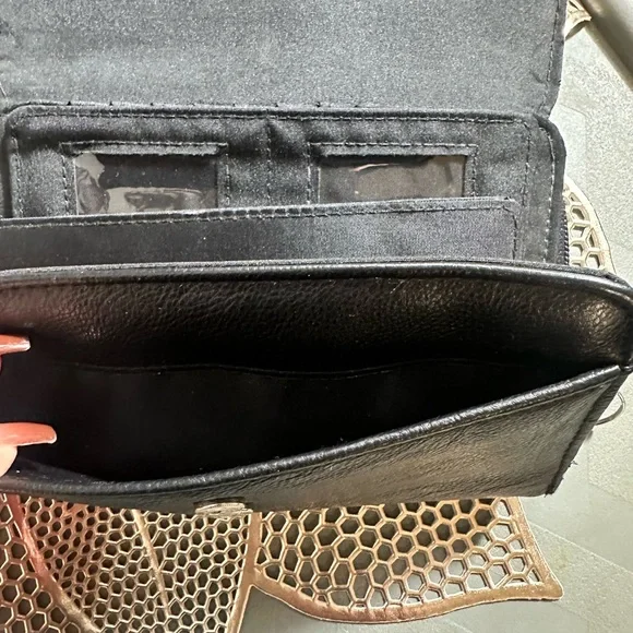 Women’s clutch wallet - Picture 3 of 9